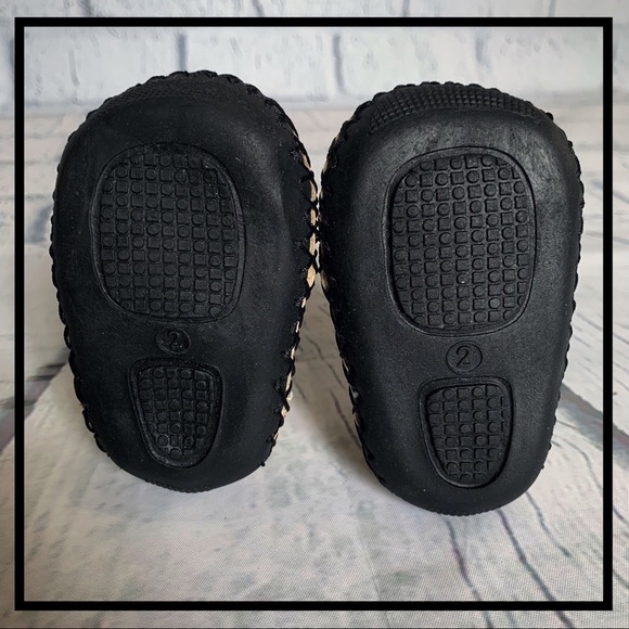 OUTBAK’S Ivory Leather Infant Crib Mocassins - Picture 6 of 6